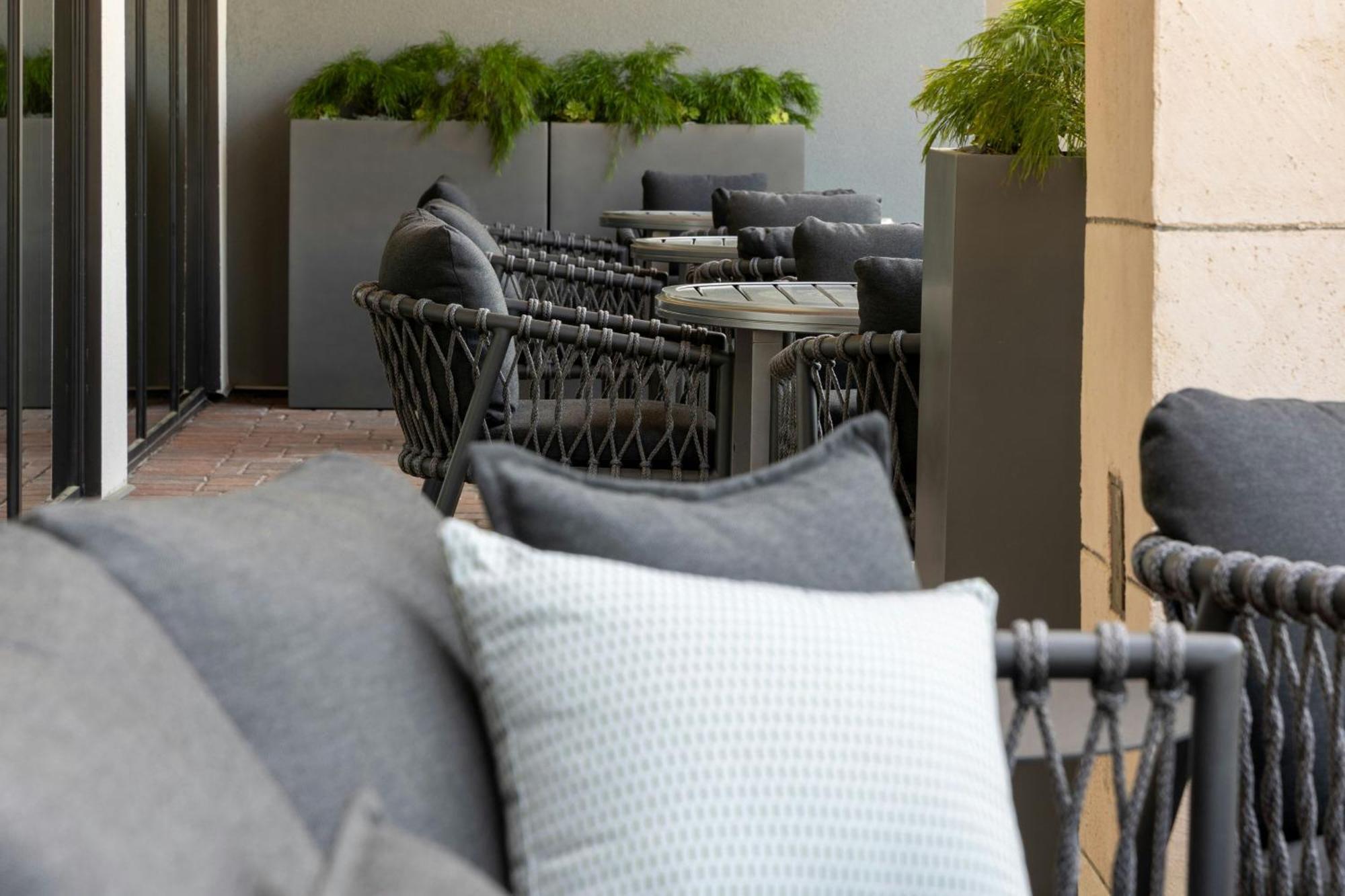 Towneplace Suites By Marriott Monrovia Exteriör bild