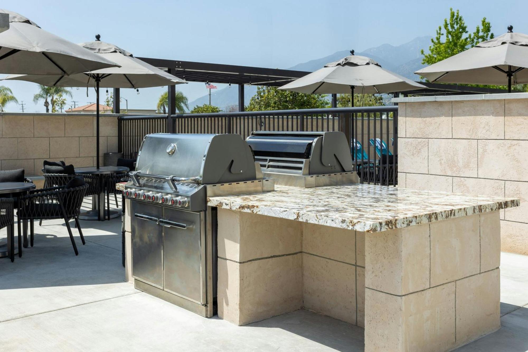 Towneplace Suites By Marriott Monrovia Exteriör bild