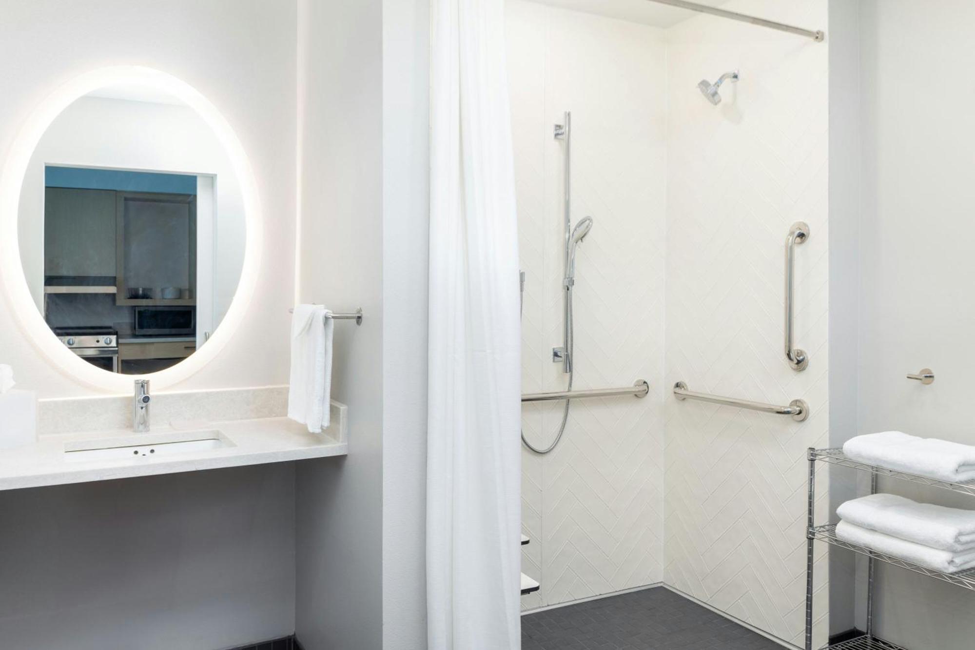 Towneplace Suites By Marriott Monrovia Exteriör bild