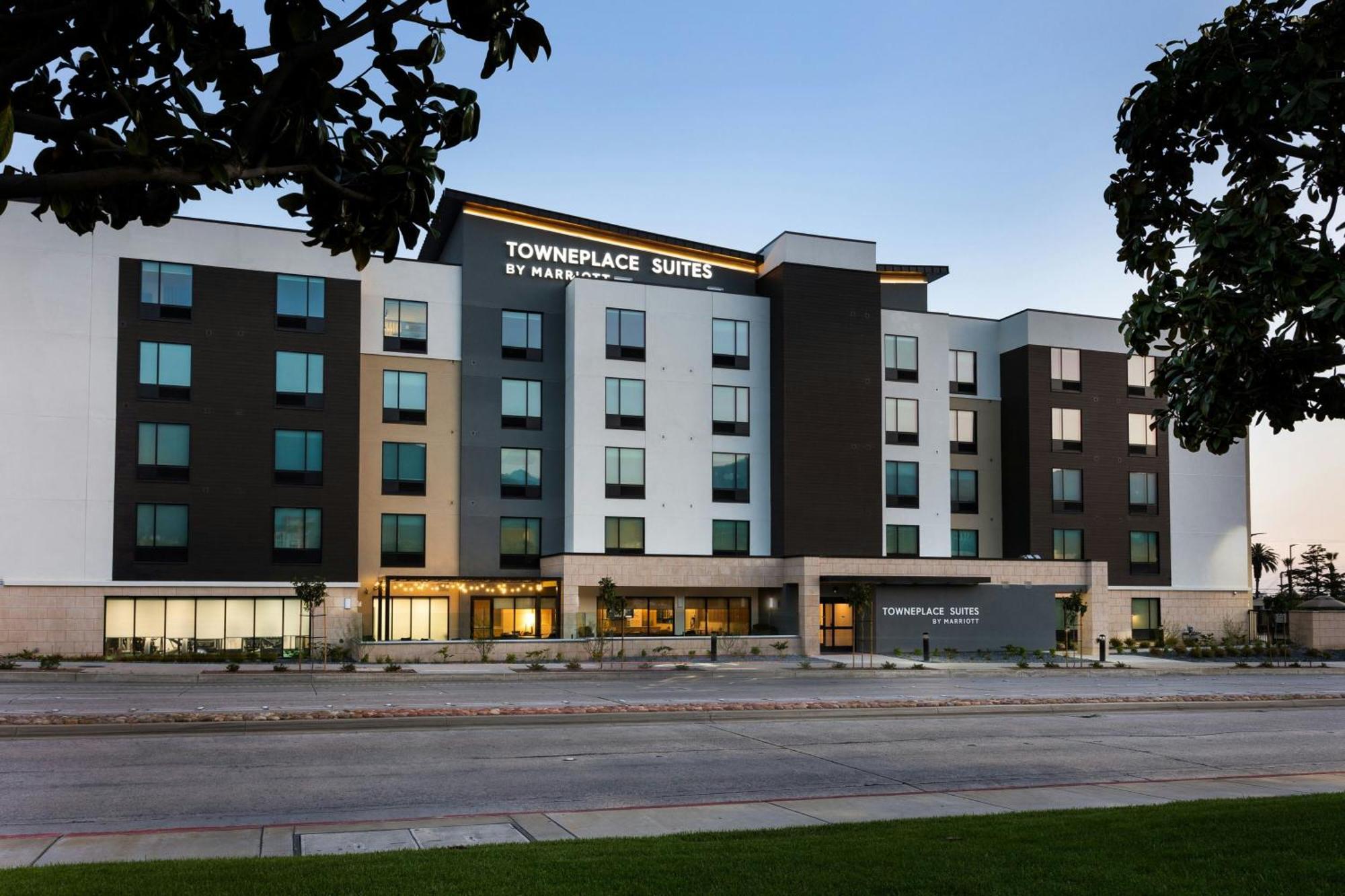 Towneplace Suites By Marriott Monrovia Exteriör bild